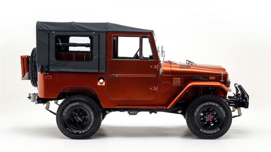  Toyota Land Cruiser (FJ40) 1972 года  (фото 2 из 49)